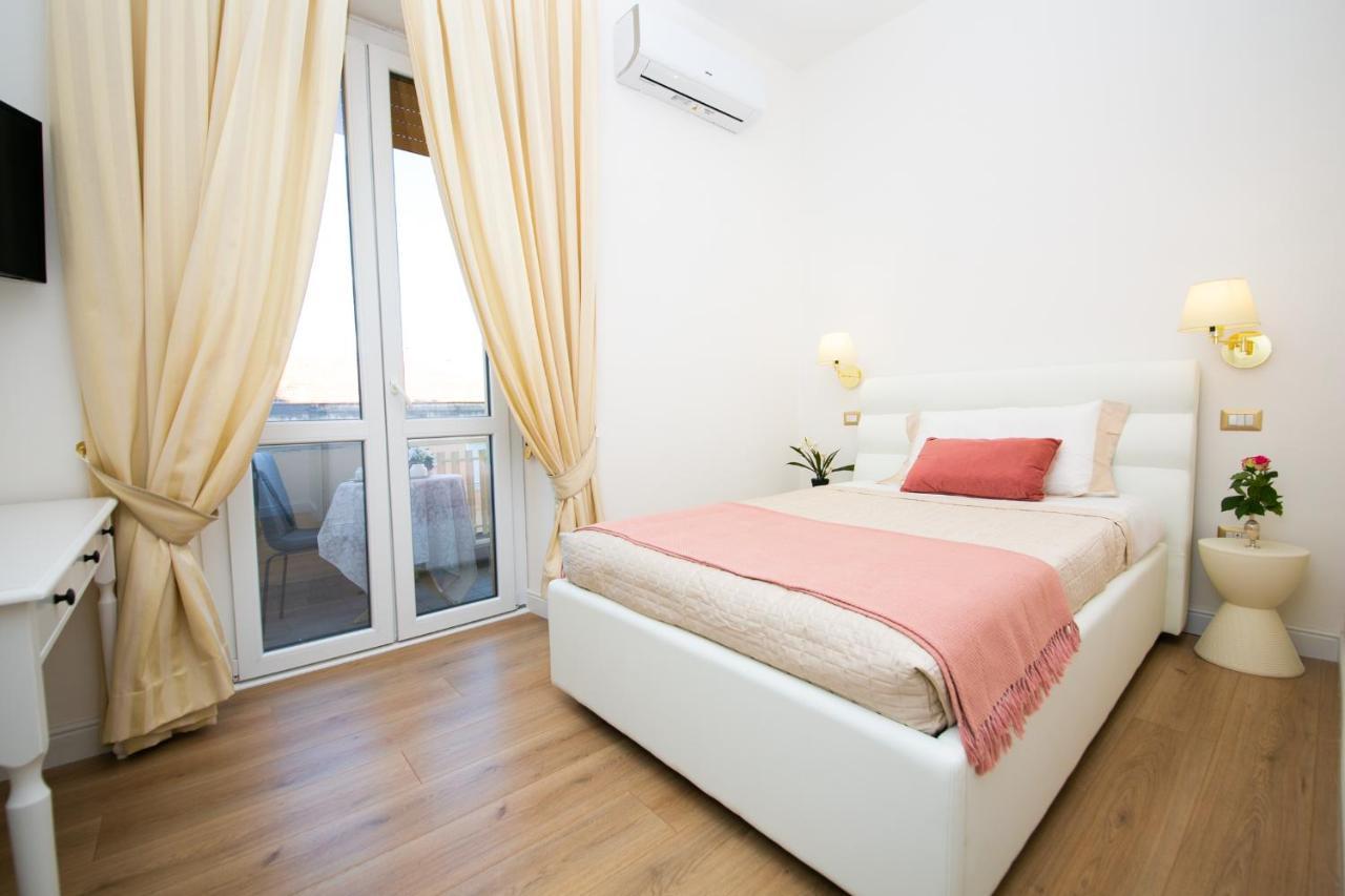 סאסארי Viale Italia Boutique Rooms מראה חיצוני תמונה